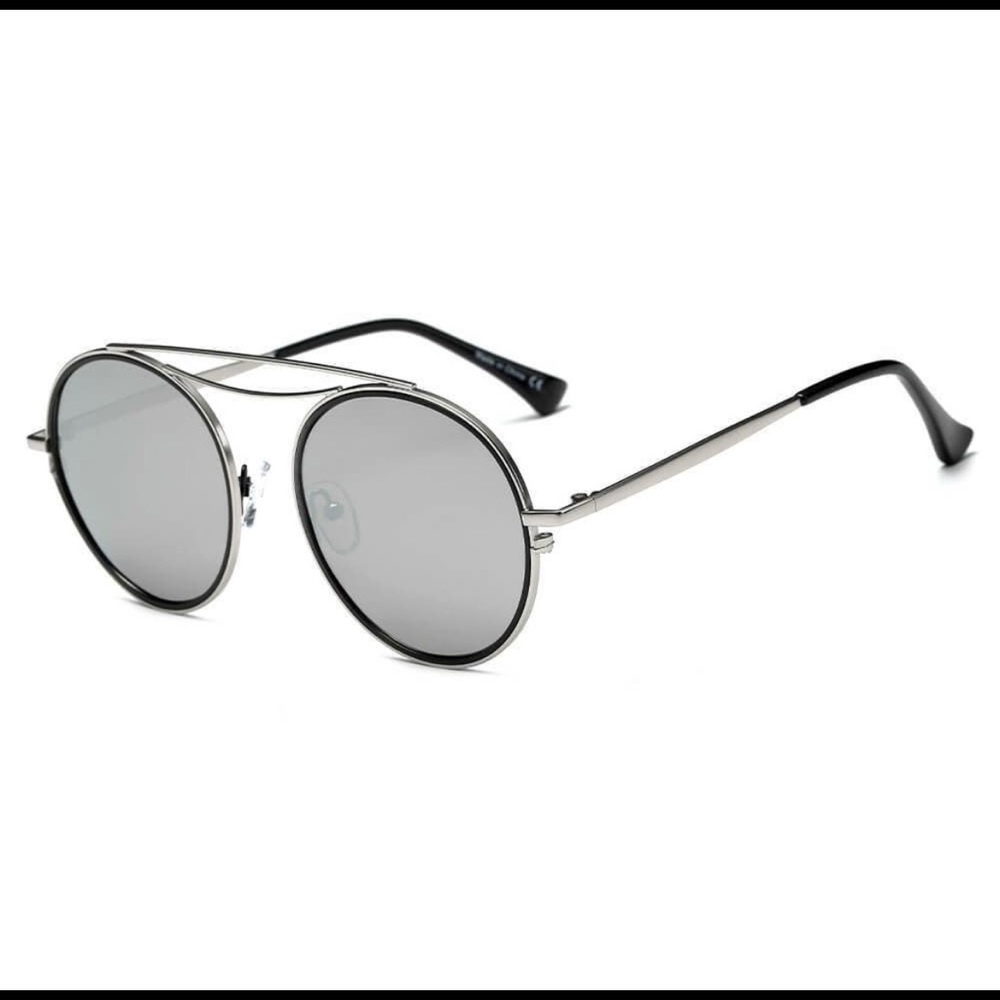 Round polarized sunglasses